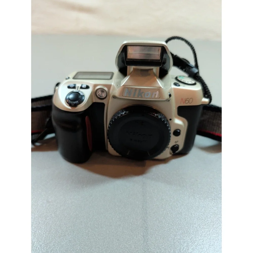 Nikon N60‎ 35mm SLR Film Camera Body Champagne Silver Made in Japan with Strap